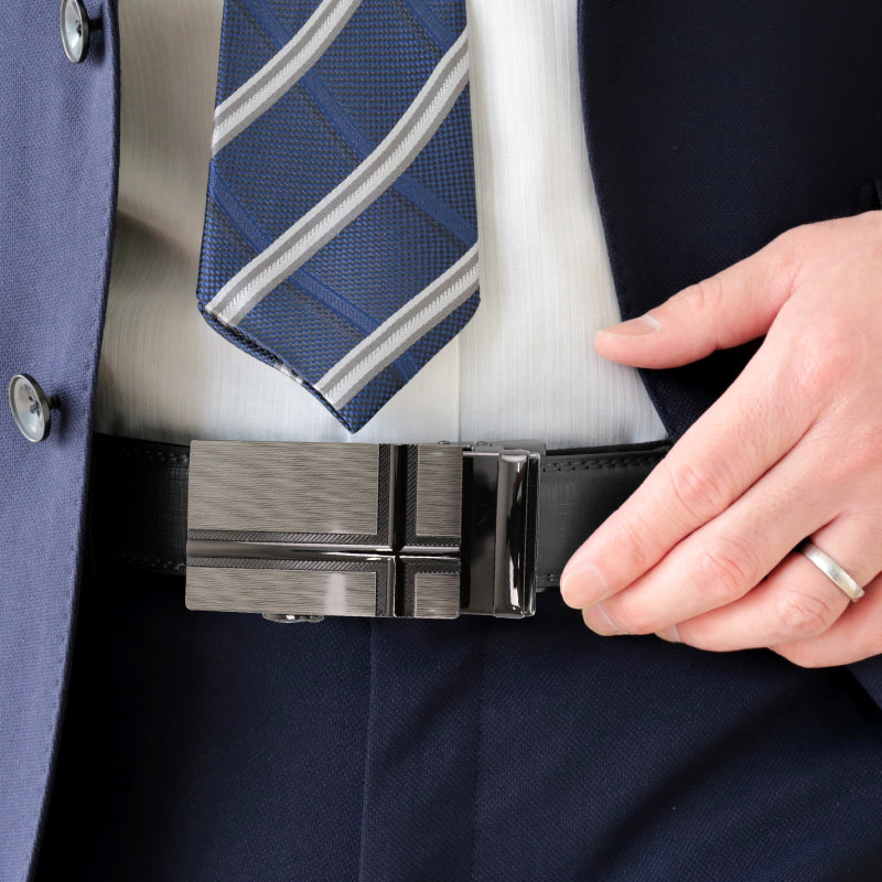 穴なしバックル本革ベルト